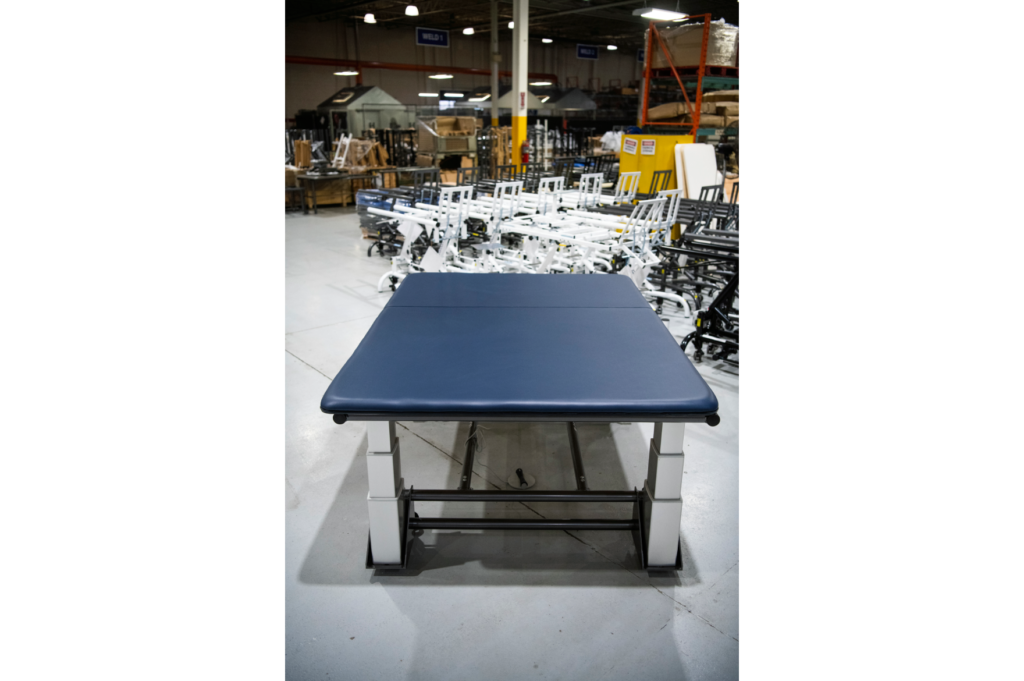 Adjustable Height Mat Table Electric Power Elevation Treatment Table
